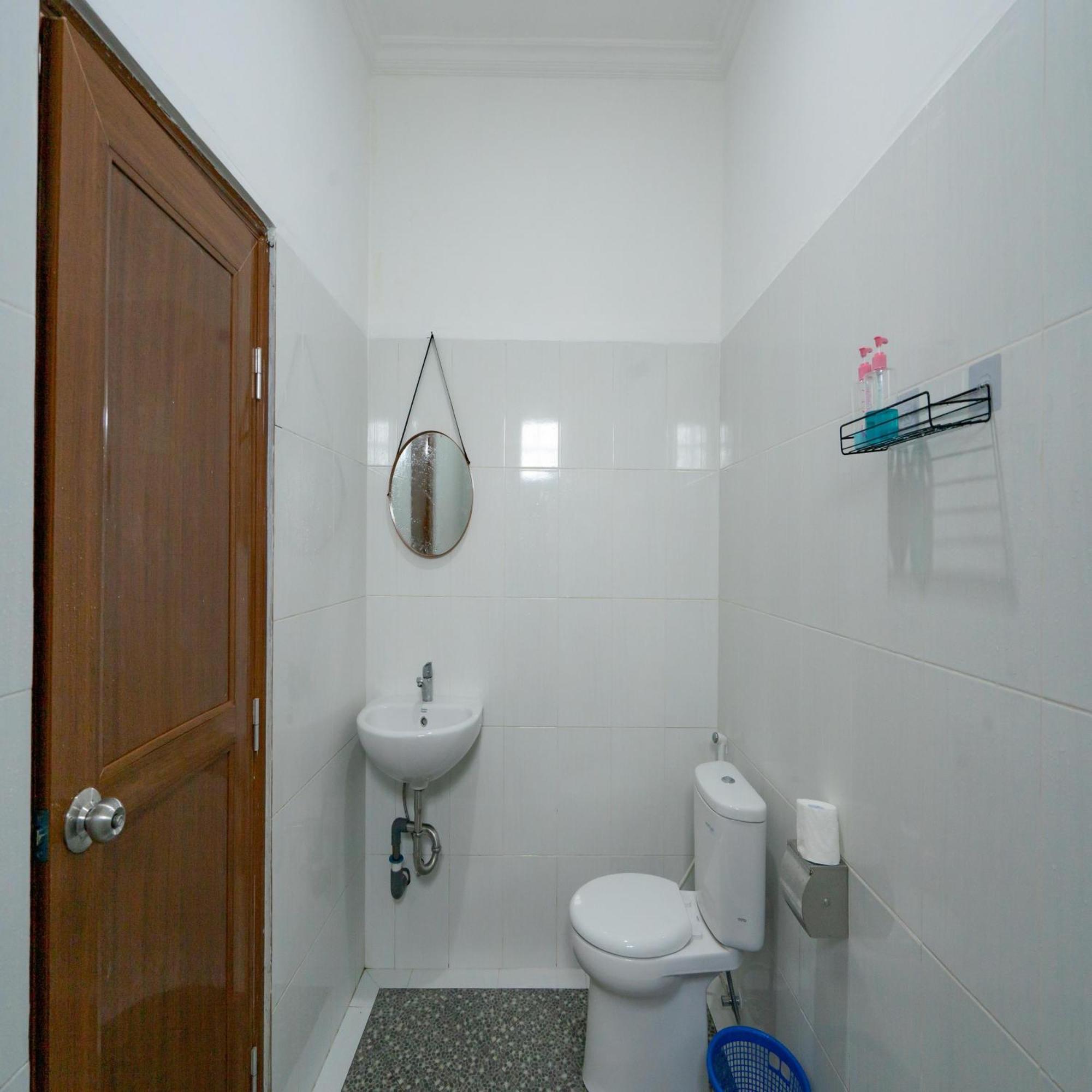 Batur Kencana Villa Mitra Reddoorz Baturaja  Exterior foto